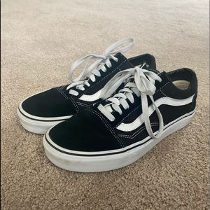 OLD SKOOL BLACK VANS